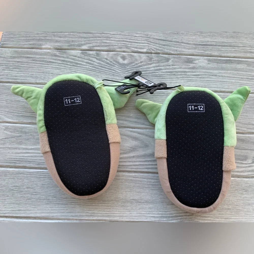 Star Wars The Mandalorian Grogu Youth Boy's Slippers